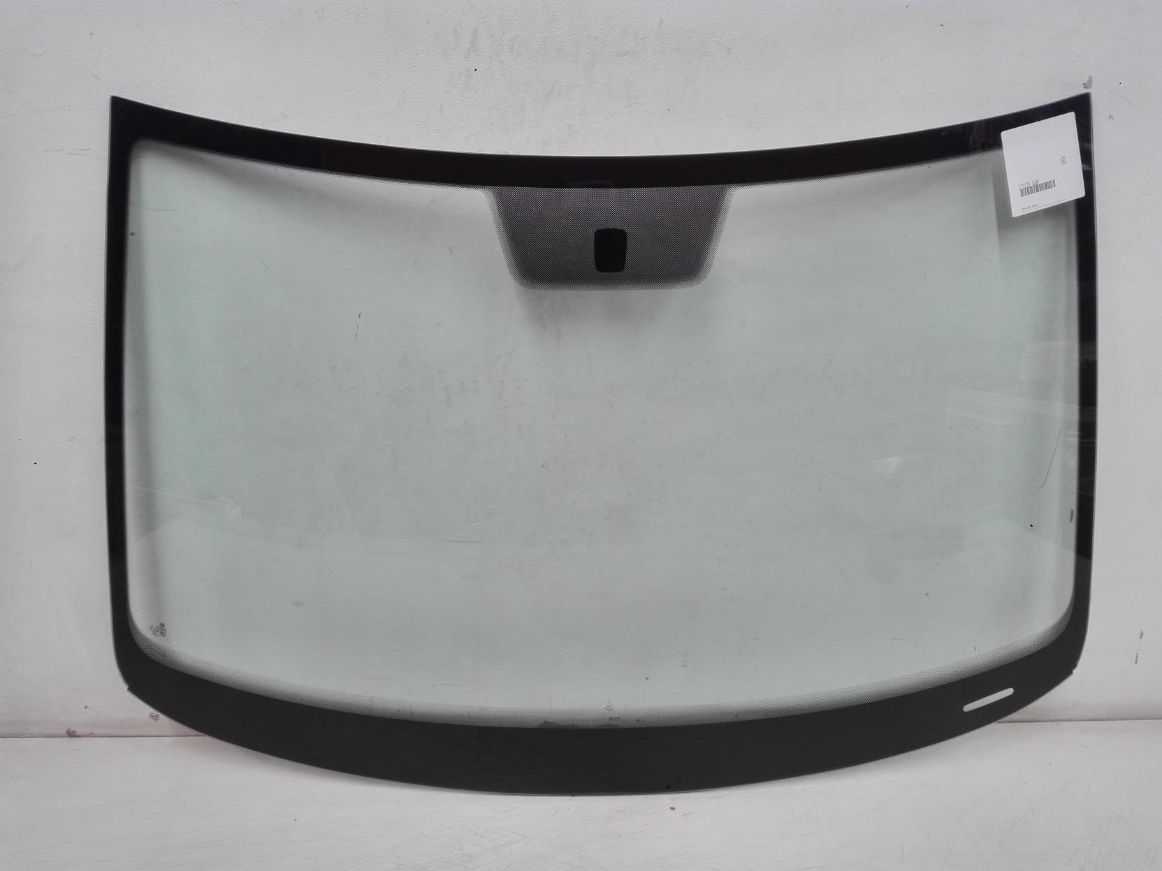 VW Polo Windscreen Fitment